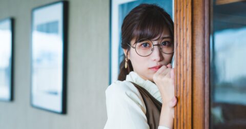 「ずっと見守っていてあげる…」いつの間にかストーカーに行動が筒抜け!?スマートタグ犯罪の恐ろしい手口とは – オオカミ少年片岡の「あなたの隣に詐欺師がいます。」