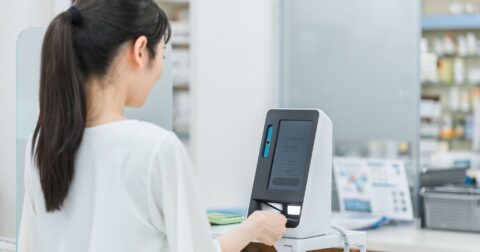 「え、まだ使える？」期限切れ保険証が今夏まで延長…その後に待つ「全額負担」の落とし穴 – 知らないと損する！医療費の裏ワザと落とし穴