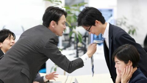 昭和上司が激怒した｢若手社員｣の”会議中の行動” | 自衛隊員も学ぶ！メンタルチューニング | 東洋経済オンライン