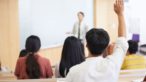 教員志望の学生｢知識がなさすぎる｣大学の危機感 | 学校という身近な”異世界”の物語「知られざる教員のリアル」 | 東洋経済オンライン