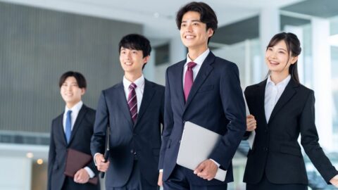 ｢路上で名刺交換｣｢社訓絶叫｣ブラック研修の今昔 | リーダーシップ・教養・資格・スキル | 東洋経済オンライン