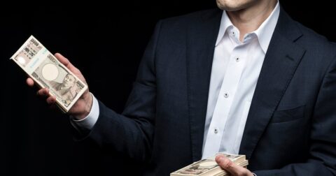 「富が続く人」と「富が離れていく人」お金の使い道の明確な違い【富裕層の領収書1000万枚見た税理士が教える】 – ニュースな本