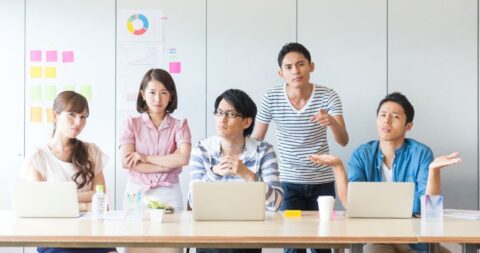 従業員は340億円分も給与カット→経営陣は200億円ボーナス出るって、どういうこと？【ROE経営の罪】 – ニュースな本