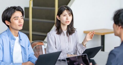 あなたの違和感は正しい。「若手に任せよう！」はなぜ空回りするのか？ – 組織の違和感 結局、リーダーは何を変えればいいのか？