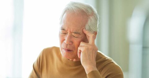 【精神科医が教える】幸せな老後のために捨てるべき1つのこと – 精神科医Tomyが教える　１秒で不安が吹き飛ぶ言葉