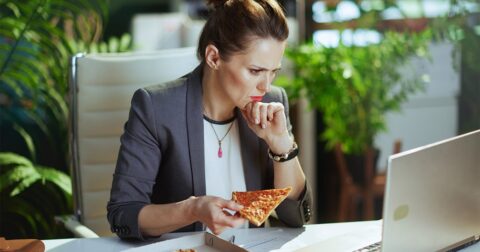 なぜマルチタスクは不幸を招くのか？幸福度がダダ下がりする「4つの悪習慣」 – ニュースな本