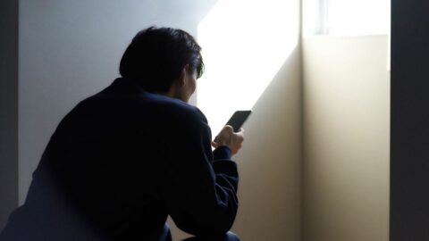 《世界幸福度ランキング》日本が55位に沈む深刻理由　｢失敗を許さない｣｢レールから外れることを恐れる｣強固な同調圧力 | 政治・経済・投資 | 東洋経済オンライン