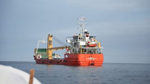 【すでに人道問題だ】日本政府内にホルムズ危機の長期化を懸念する声､ペルシャ湾内の船舶を出すことが喫緊の課題に | 政治・経済・投資 | 東洋経済オンライン