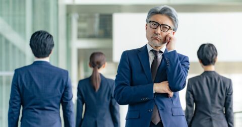 「必要以上にコミュニケーションをとらない」上司が6割…職場の対話が激減しているワケ – ニュースな本