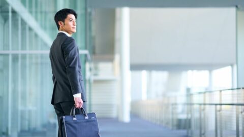 【会社を辞めるか否か】迷った時に｢後悔しない決断｣をするための《判断基準》はどこに置くべきか | キャリア・教育 | 東洋経済オンライン