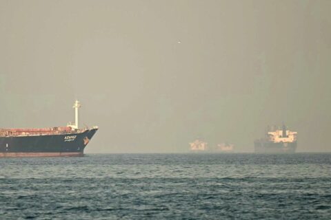 ホルムズ海峡､すべての商業船の通航開放－イラン外相 | 政治・経済・投資 | 東洋経済オンライン