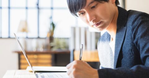「勉強したのに思い出せないのはなぜ？」間違った勉強法と、記憶を定着させる勉強法【東大生が教える】 – ニュースな本