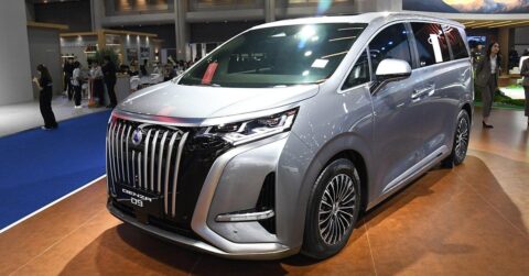 トヨタ・アルファードにそっくりな「中国EV」とは？バンコクモーターショー潜入ルポ【写真多数】 – それって本当？クルマの「当たり前」