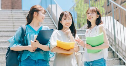 「なんとなく大学」はなぜ許されにくい？女子が男子より“理由”を求められやすいワケ – ニュースな本
