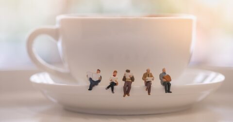 未来の人類は小型化する!? 「小さいおじさん」は未来人の幻影だったのか？