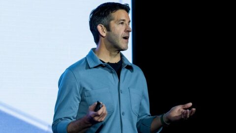 アップル15年ぶりCEO交代の真意､エンジニア主導で変わるものと変わらない成長モデルの核心 | ビジネス | 東洋経済オンライン