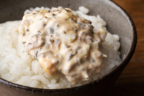 【タルタルをごはんに!?】ダブルの酸味でご飯の甘味が際立つ”梅と柴漬けのタルタル”