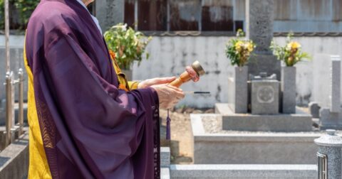 「先祖代々の墓地には入りたくない」亡父の願いで“墓じまい”した50代男性。「ホッと一息」のはずが、心底後悔した理由 – 人生は「気分」が10割──最高の一日が一生続く106の習慣