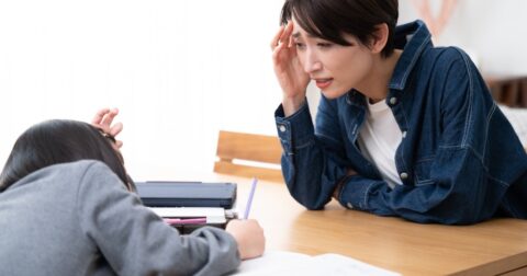 なぜ、子どもは「がんばろう」と言われた瞬間にやる気を失うのか – 赤ペン先生のほめ方