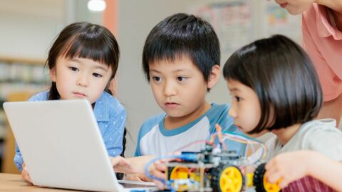 AIに｢チャッピー｣と愛称をつける子ども達《小学生の8割がすでに使っている》親が気づかぬ間に進む｢AI無免許運転｣の実態 | キャリア・教育 | 東洋経済オンライン