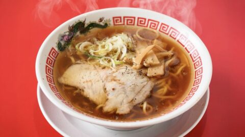 外食大手が仕掛けた539円ラーメン｢丸福飯店｣の衝撃　消えゆく”町中華”を再現､専門店クオリティを実現した仕組みとは？ | ライフ | 東洋経済オンライン