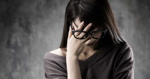 【精神科医が教える】真面目な人が無意識にやっているNG習慣…心をすり減らす“諸悪の根源”の正体 – 精神科医Tomyが教える　１秒で不安が吹き飛ぶ言葉