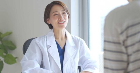 【脳の専門医が教える】「運動しているから大丈夫」の落とし穴…認知症リスクを高めるNG習慣 – 脳の専門医が教える 100歳までボケない脳　「ミクログリア」が味方する６つの習慣術