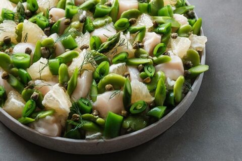 【そら豆、アスパラガスの緑が映える】爽やかな「帆立と日向夏と初夏の野菜のちらし寿司」は、もてなし料理に最適！