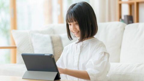 ｢答えをすぐ求める姿勢｣が成長を妨げる《AIに宿題をやらせた子》に｢禁止｣も｢すごい｣もNG､成長を促す声のかけ方とは | キャリア・教育 | 東洋経済オンライン