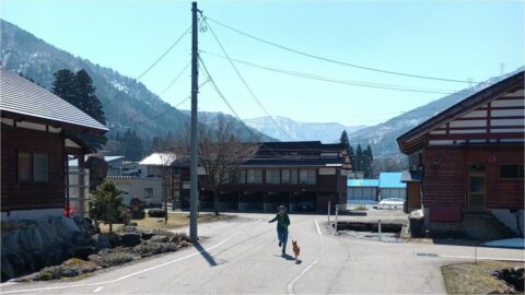 都会育ちの57歳女性､｢雪深い富山｣で家を2軒も買った理由…”東京を捨てない”2拠点生活で得られた｢最高のこと｣ | ライフ | 東洋経済オンライン