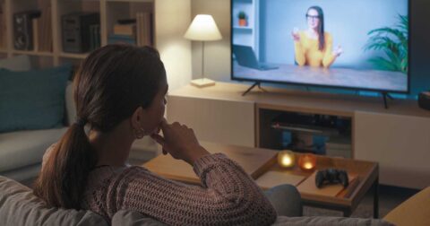メディア情報を鵜呑みにするのは思考停止のサイン!? 自分だけの正解を見つけるための「魔法の呪文」とは？ – 逆算時間術