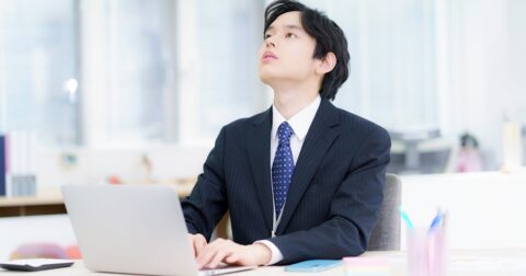 配属ガチャに外れて落ち込む新人…→デキる上司は何と言う？ – デキる上司のズルい一言
