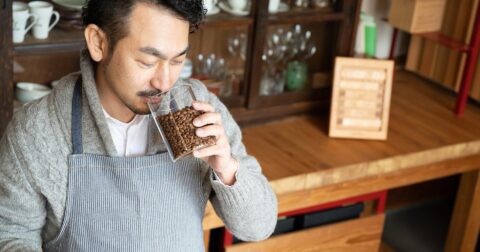 円安でカフェのコーヒー価格が2倍に？「今より仕入れ値が上がると…」愕然のシミュレーション – ニュースな本