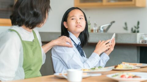 子どもの進路選択には｢第3の大人｣が必要だ【前編】――立命館慶祥中高が｢1枚の表｣で引き出す10代の迷い | キャリア・教育 | 東洋経済オンライン