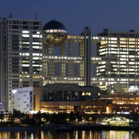 不動産事業売却でコンテンツに1500億円投資､”甘えの元”に別れ告げたフジテレビがそれでも断ち切れない｢80年代の呪縛｣ | ビジネス | 東洋経済オンライン