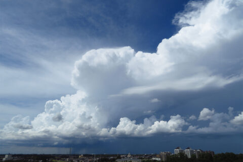 「一時雨」と「時々雨」、どちらが長く降る？ 天気予報でよく聞く言葉の意味を知る