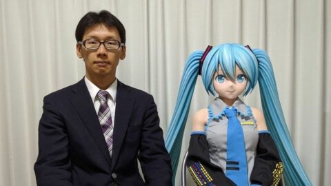 土下座したが実母は参列拒否…　2次元キャラ《初音ミク》と挙式した男性　次元を超えて結婚した”42歳彼”の思い | ライフ | 東洋経済オンライン