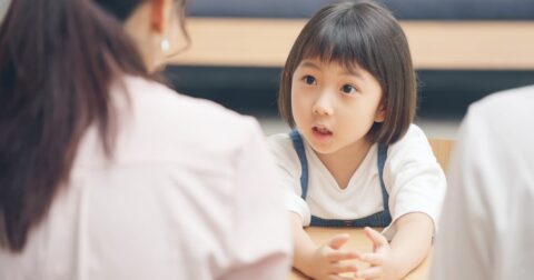 「誰とでも自然に話せる人」の親が必ず経験させていた、たった1つのこと – まいにちがたのしくなるおやくそく できるかな？