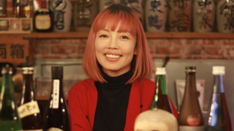｢教師の一言で大荒れ｣｢20代で詐欺に遭い借金｣…　海外で《1日300杯のラーメン》を売る”クレイジーな46歳女性”の半生 | ライフ | 東洋経済オンライン