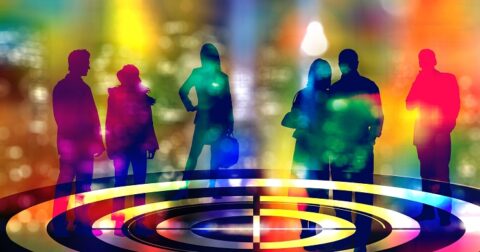 今のあなたは、パラレルワールドの自分から影響を受けている!? 「思考は現実化する」主張の誤解を科学者が指摘