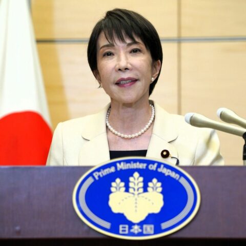 “骨抜き”物価高対策に｢中傷動画｣疑惑が追い打ち､長かった”ハネムーン”も終焉？ ついにはじけ始めた｢高市バブル｣の泡音 | 政治・経済・投資 | 東洋経済オンライン