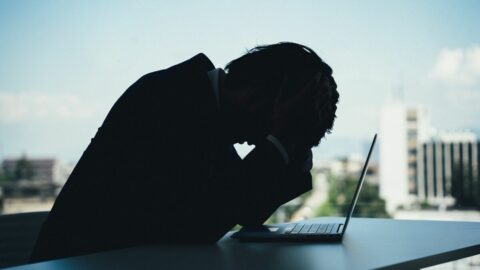 イジメに大学中退､数千万の借金に離婚…不幸に満ちた人生を《一気にポジティブ》に変えてくれた｢自問自答｣の妙 | キャリア・教育 | 東洋経済オンライン