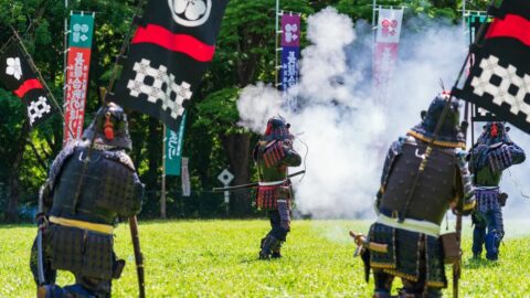 【東大教授が読み解く】上杉謙信が｢義の武将｣と持ち上げられ､武田勝頼が｢無謀な愚将｣と貶められた”後付けの痕跡” | ライフ | 東洋経済オンライン