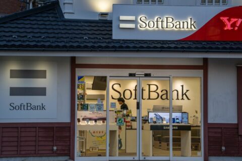 【初の国内首位】ソフトバンクグループの時価総額､2000年以来約26年ぶりにトヨタ超えで初の国内首位に | 政治・経済・投資 | 東洋経済オンライン
