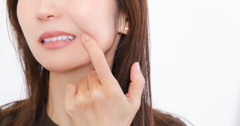 疲れ、ストレスも原因に!? イヤな口内炎対策に摂るべき食材とは？ – 疲れやすいオトナ女子を救う あなたの食習慣を変える100の提案
