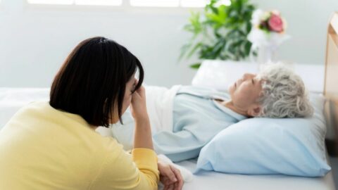 【死亡者数は年間6万人!】症状の出づらい高齢者を待ち受ける､｢誤嚥性肺炎｣から死に至る”静かで段階的”な道のり | ライフ | 東洋経済オンライン