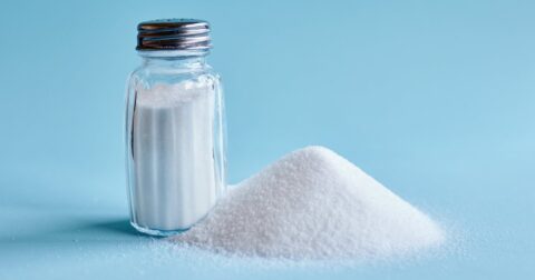 うすしお味って減塩!? 塩分を気にする人の“落とし穴” – 疲れやすいオトナ女子を救う あなたの食習慣を変える100の提案