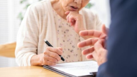 ｢損をしたくない｣｢もっと儲けたい｣という気持ちが落とし穴　人の心に巧みにつけ込む《投資詐欺》の4つのパターン | 政治・経済・投資 | 東洋経済オンライン