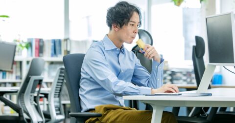 40代以降も疲れにくい人が「3時のおやつ」に食べる物4選【医師が解説】 – ビジネスマンが知っておきたい「男性更年期」の話