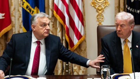 ハンガリー政権交代で揺らいだトランプ外交の欧州拠点――右派人脈が担ってきた中ロとの”裏回廊”の実像 | 政治・経済・投資 | 東洋経済オンライン